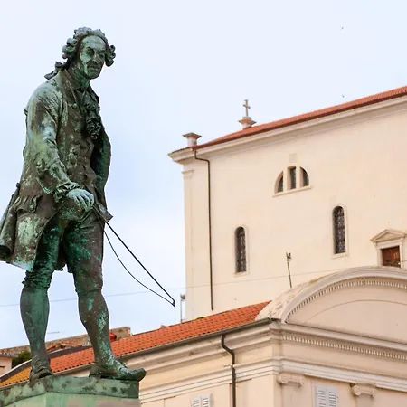 Daire Apartma Mariella *